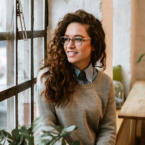 Finden Sie eine Sonnenbrille, die zu Ihrer Gesichtsform passt, mit dem Schritt-für-Schritt- Ratgeber myFit